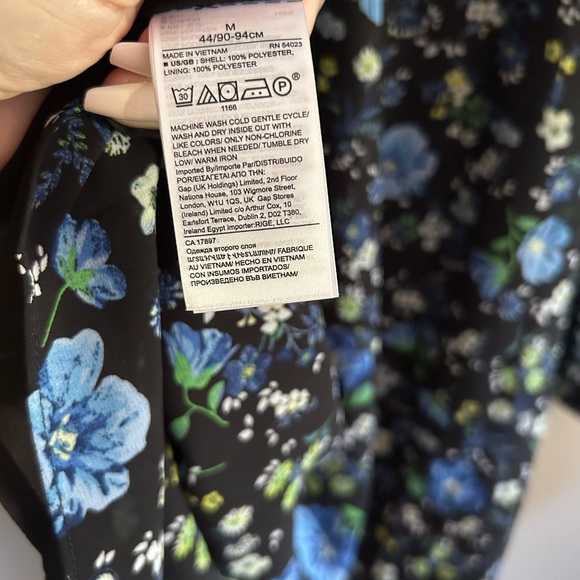 Banana Republic floral, Boho dress. Sheer sleeves. Lined bodice. Size M. - Picture 5 of 9